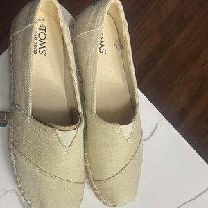 TOMS Women's Tan Espadrille Slip-Ons